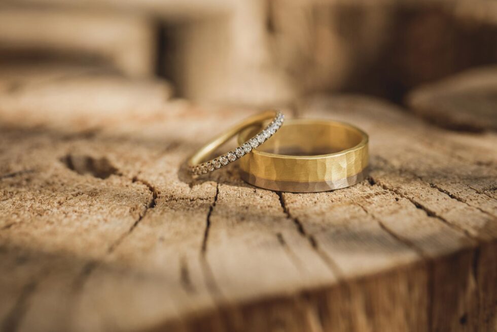 Close-Ups: Focusing on Wedding Bands in Cabo