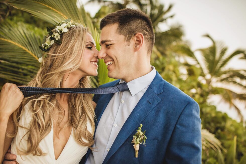 Essential Groom Poses to Complement the Bride in Cabo