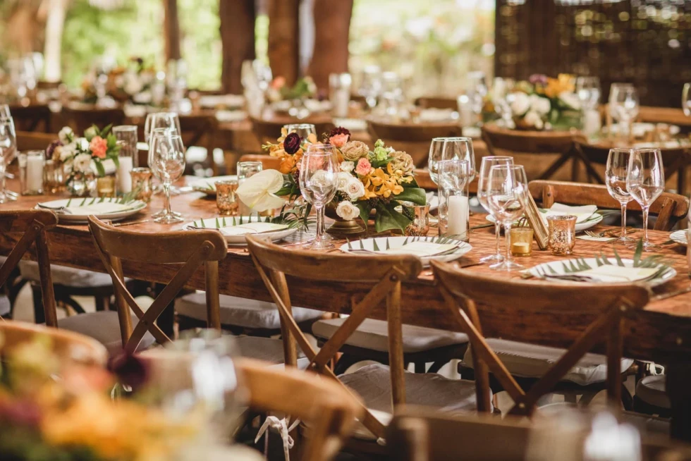 Natural Coral Tones: A Perfect Palette for Cabo Weddings