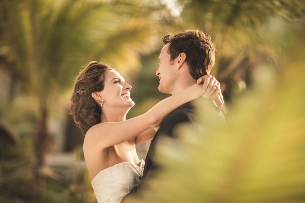 Show-Stopping Bridal Portraits by Cabo’s Palm Trees