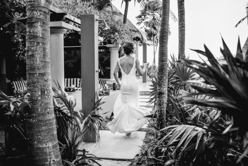 Wedding Wardrobe Changes: Adding Variety to Cabo Shoots